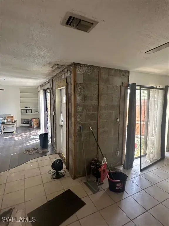 Picture of 1714 Park Meadows Dr 2, Fort Myers FL 33907
