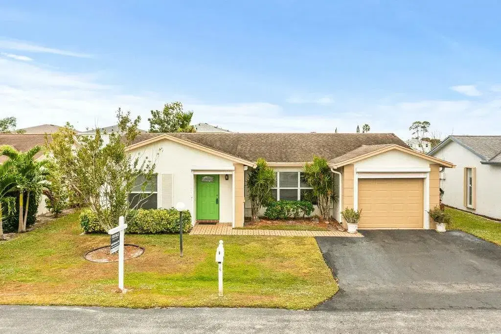 Picture of 7410 Pine Forest Circle W, Lake Worth, FL 33467