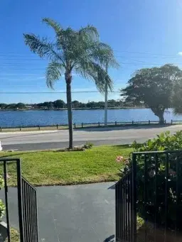 Picture of 302 Lake Osborne Drive 19, Lake Worth Beach, FL 33461
