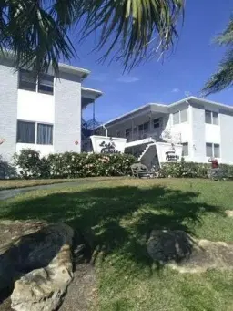 Picture of 302 Lake Osborne Drive 19, Lake Worth Beach, FL 33461