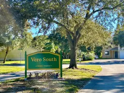 Picture of 2010 Vero South Circle Sw 3, Vero Beach, FL 32962