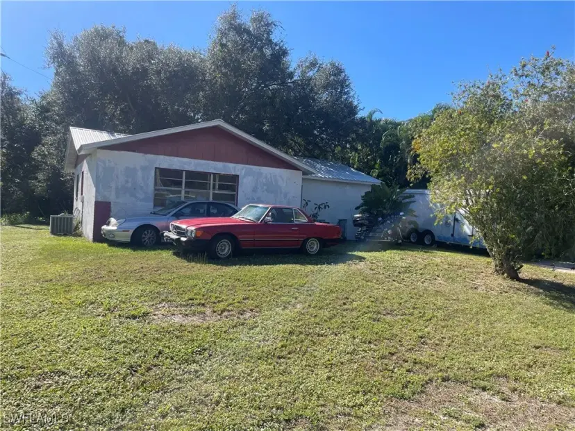 Picture of 124 Powell Creek Cir, North Fort Myers FL 33917