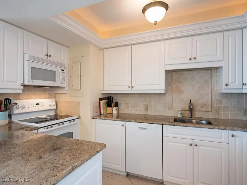 Picture of 3443 Gulf Shore Blvd N 309, Naples FL 34103