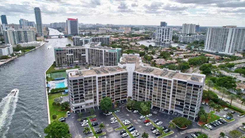 Picture of 600 Parkview Drive 509, Hallandale Beach FL 33009
