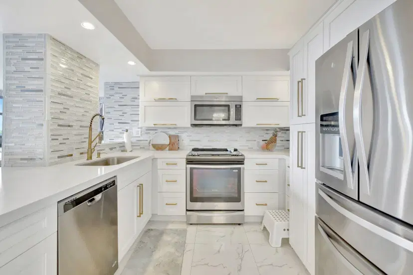 Picture of 600 Parkview Drive 509, Hallandale Beach FL 33009