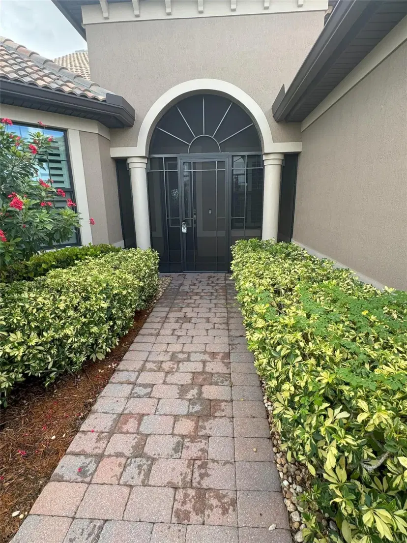 Picture of 317 SE Huntington Cir, Port St Lucie FL 34984