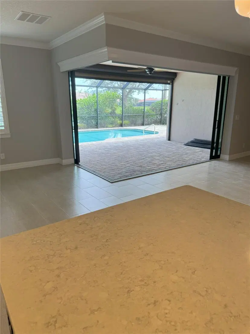 Picture of 317 SE Huntington Cir, Port St Lucie FL 34984