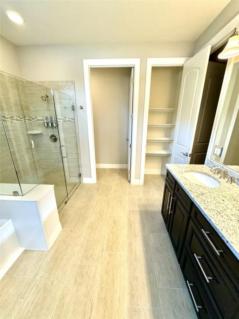 Picture of 317 SE Huntington Cir, Port St Lucie FL 34984