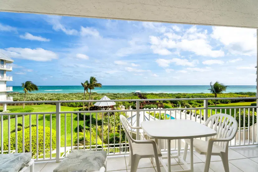 Picture of 579 NE Plantation Road 202, Stuart FL 34996