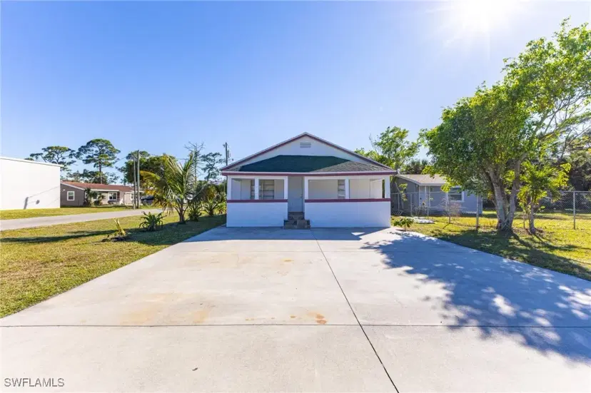 Picture of 2428 Stella St, Fort Myers FL 33901