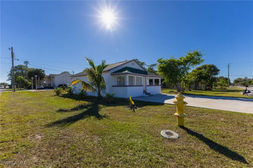 Picture of 2428 Stella St, Fort Myers FL 33901