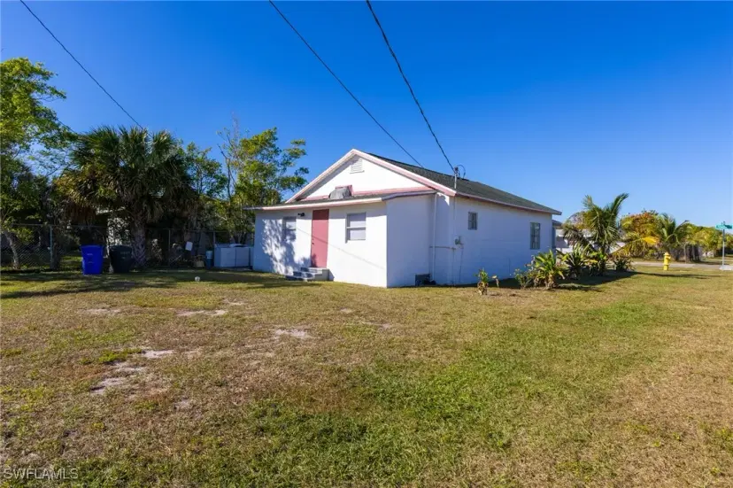 Picture of 2428 Stella St, Fort Myers FL 33901