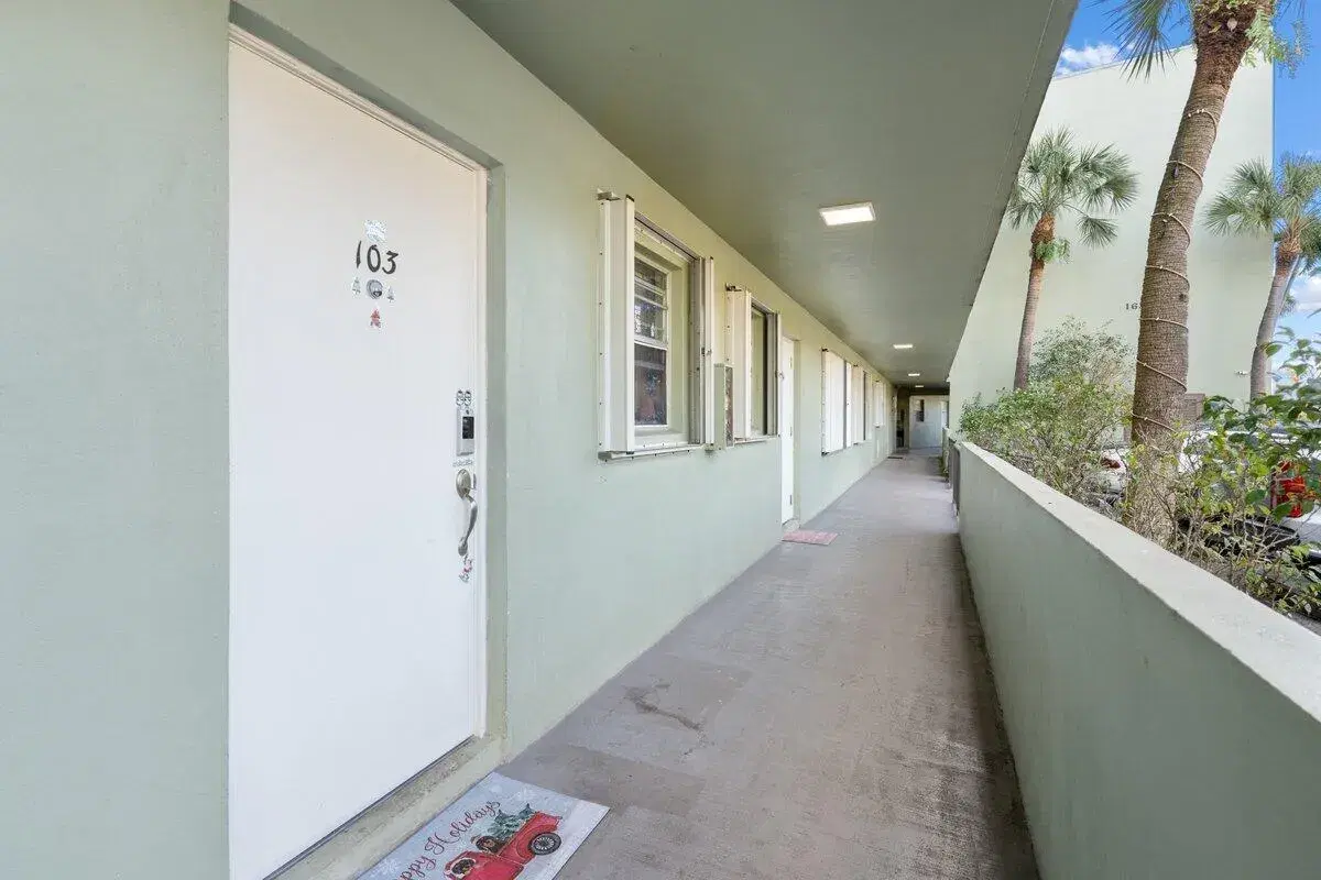 Picture of 1638 Embassy Drive 103, West Palm Beach, FL 33401