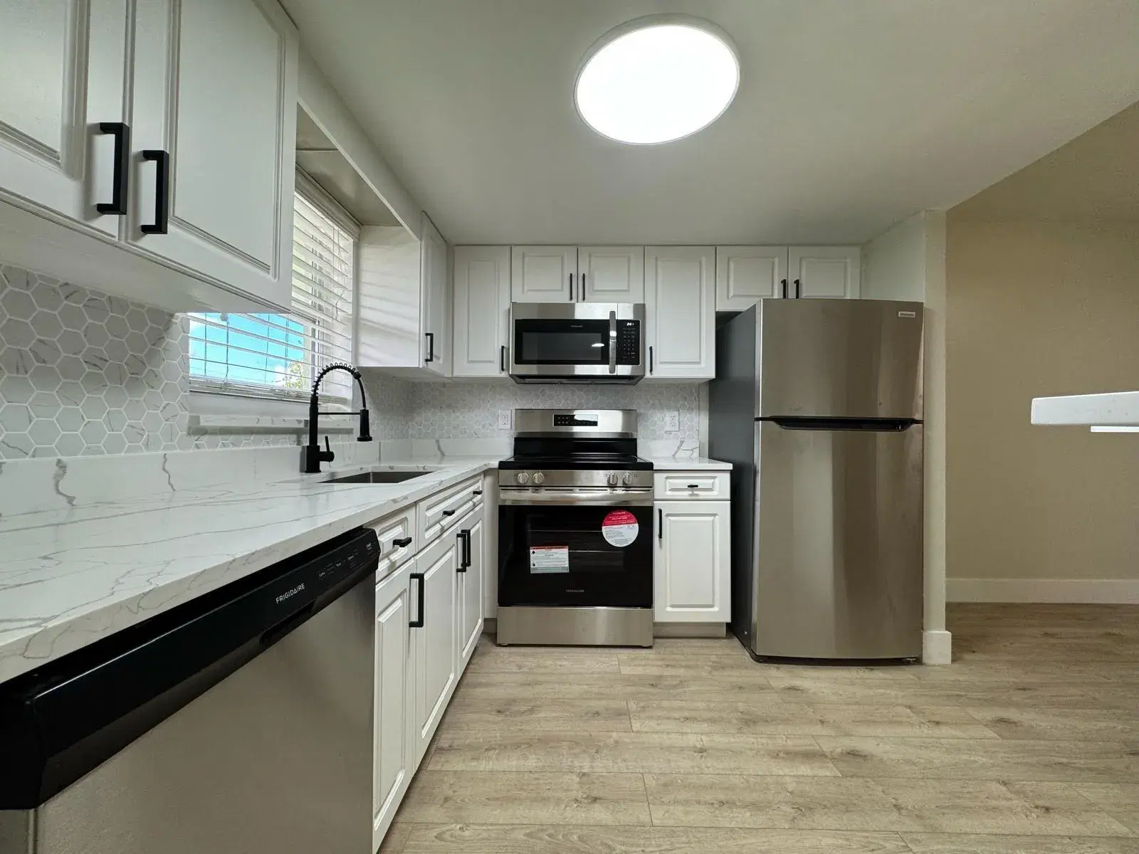 Picture of 809 W Oakland Park Blvd J10, Oakland Park, FL 33311