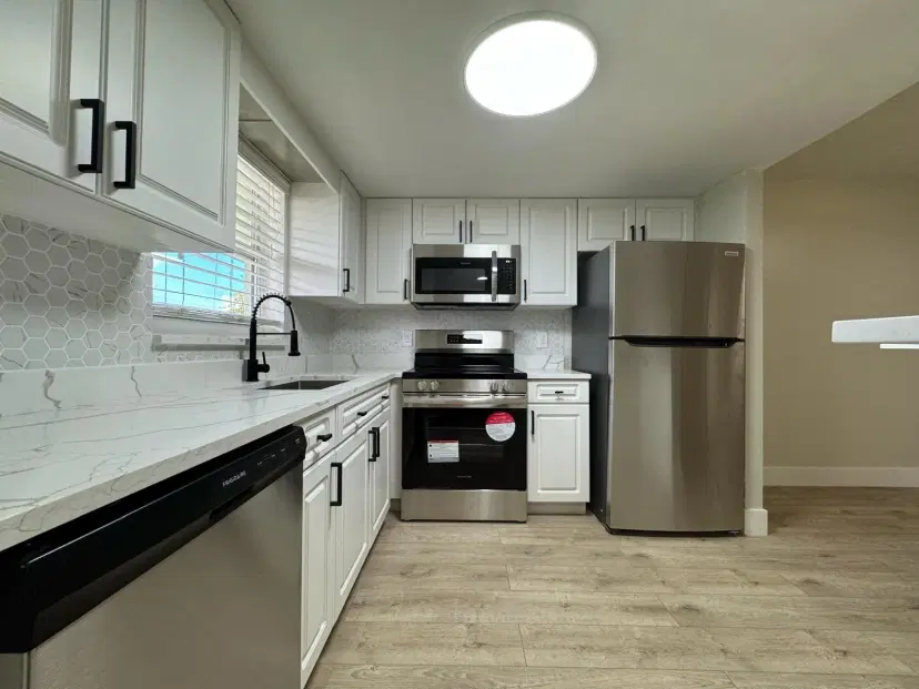 Picture of 809 W Oakland Park Blvd J10, Oakland Park FL 33311