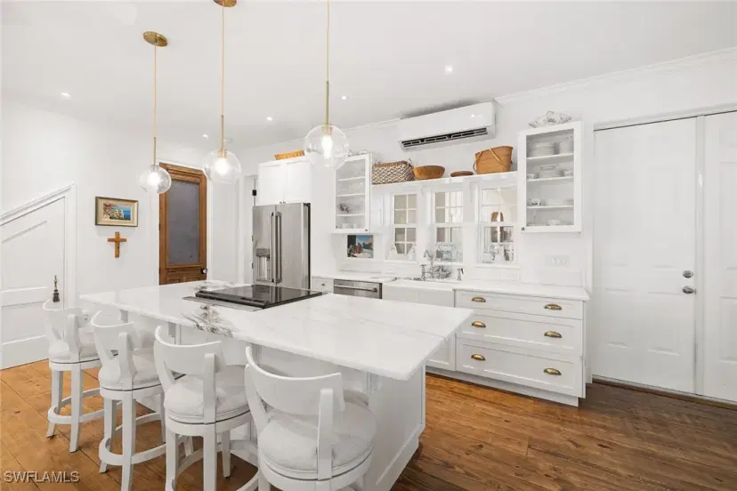 Picture of 2348 Florida Ave, Naples FL 34112