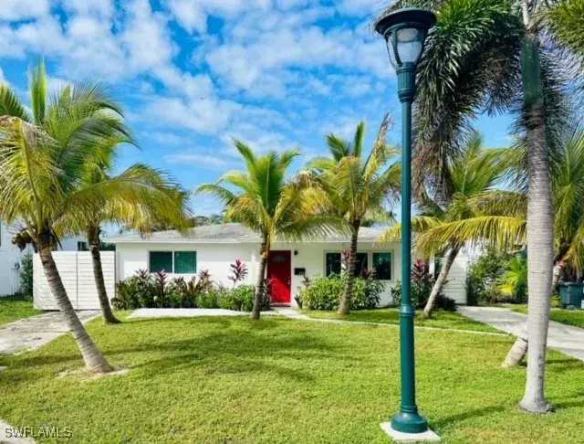 Picture of 555 14Th St N, Naples FL 34102
