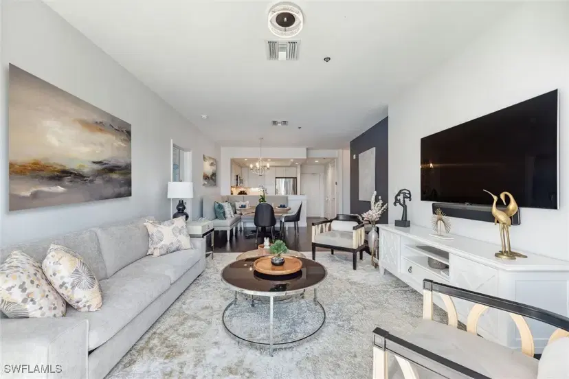 Picture of 365 5Th Ave S 305, Naples FL 34102