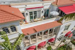 Picture of 365 5Th Ave S 305, Naples, FL 34102