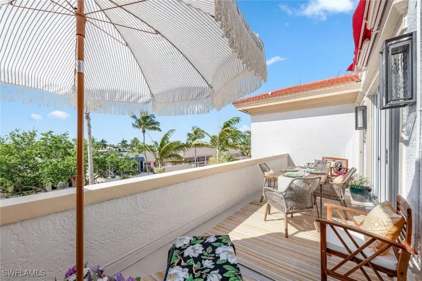 Picture of 365 5Th Ave S 305, Naples FL 34102