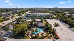 Picture of 2555 9Th St N 129, Naples, FL 34103