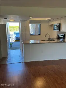 Picture of 4790 S Cleveland Ave 104, Fort Myers, FL 33907