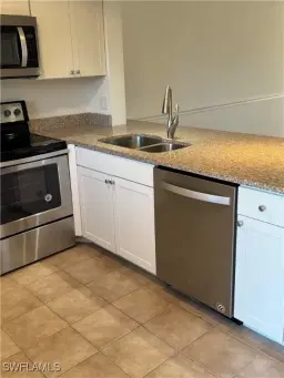 Picture of 4790 S Cleveland Ave 104, Fort Myers, FL 33907