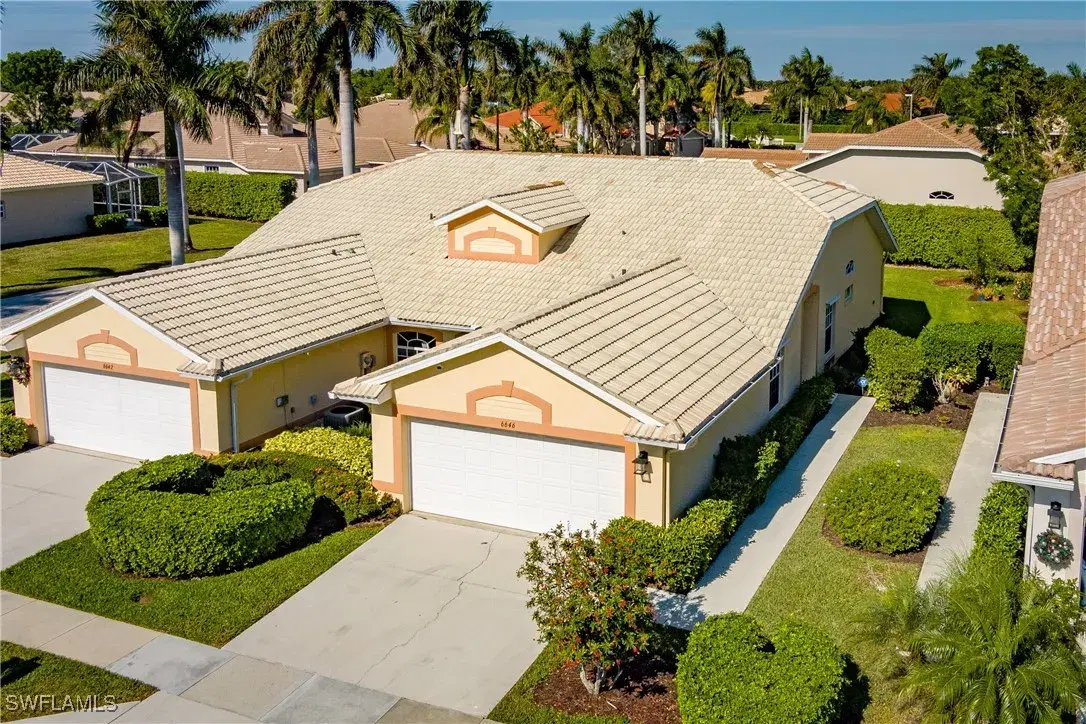 Picture of 6646 Castlelawn Pl 6, Naples, FL 34113