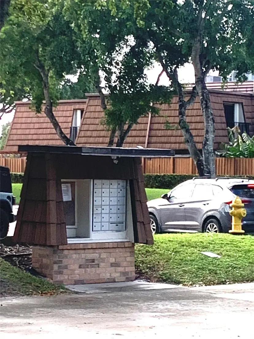 Picture of 9146 SW 23Rd St C, Davie FL 33324