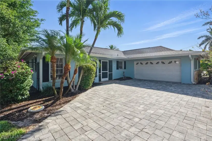 Picture of 261 Viking Way, Naples FL 34110