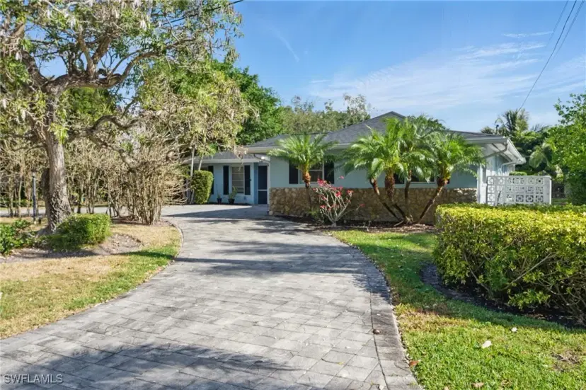 Picture of 261 Viking Way, Naples FL 34110