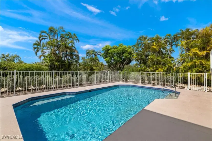 Picture of 1293 Par View Dr, Sanibel FL 33957