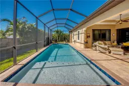 Picture of 912 Palmetto Pointe Cir, Cape Coral, FL 33991