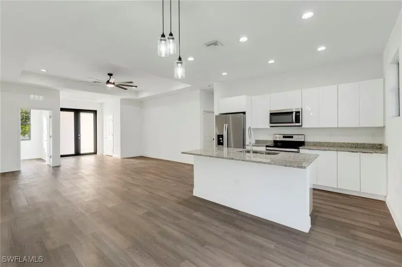 Picture of 469 Lenox Ave, Lehigh Acres FL 33974