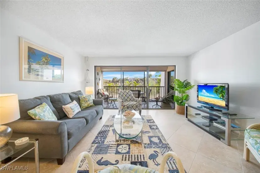 Picture of 1440 Middle Gulf Dr 2E, Sanibel FL 33957
