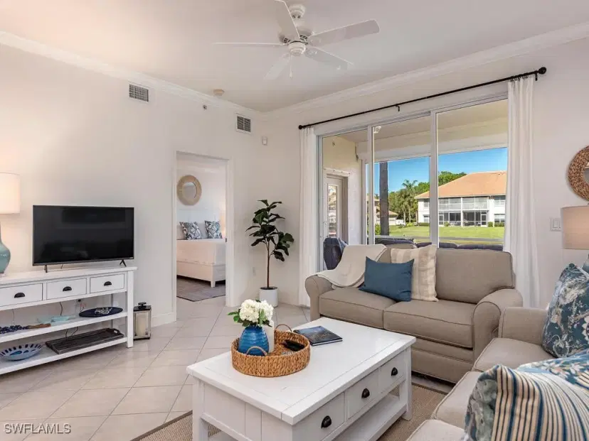 Picture of 1128 Manor Lake Dr G-106, Naples FL 34110