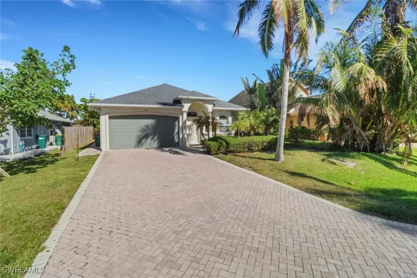 Picture of 555 93Rd Ave N, Naples FL 34108