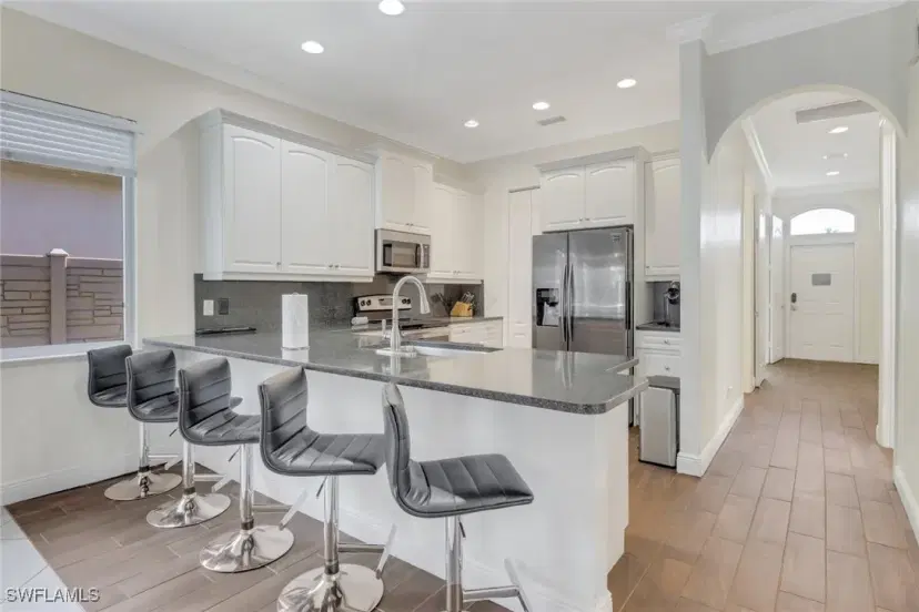 Picture of 555 93Rd Ave N, Naples FL 34108