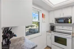 Picture of 1624 Pine Valley Dr 208, Fort Myers, FL 33907