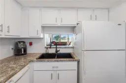Picture of 1624 Pine Valley Dr 208, Fort Myers, FL 33907