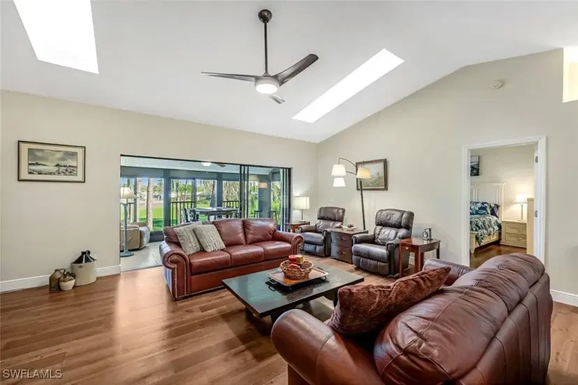 Picture of 194 Albi Rd 8, Naples FL 34112
