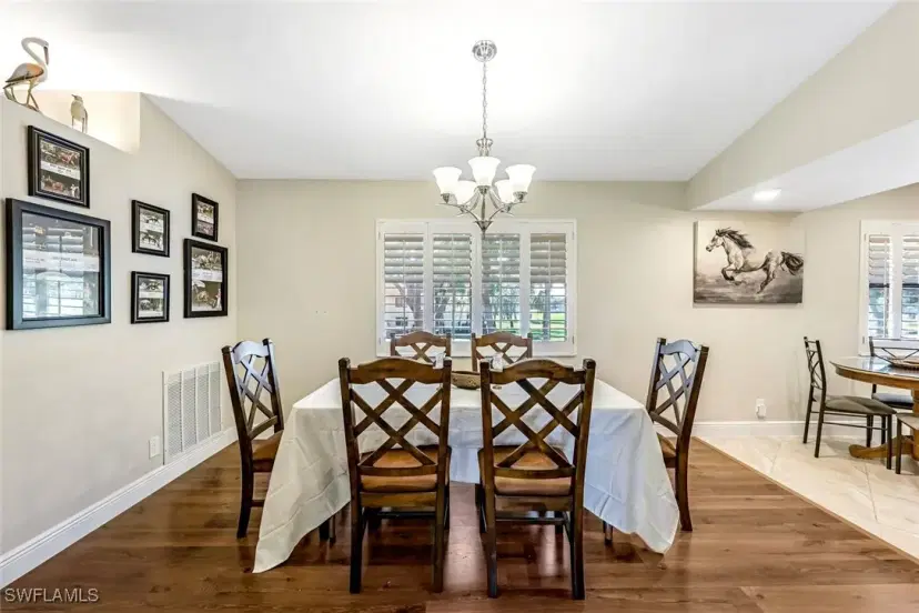 Picture of 194 Albi Rd 8, Naples FL 34112