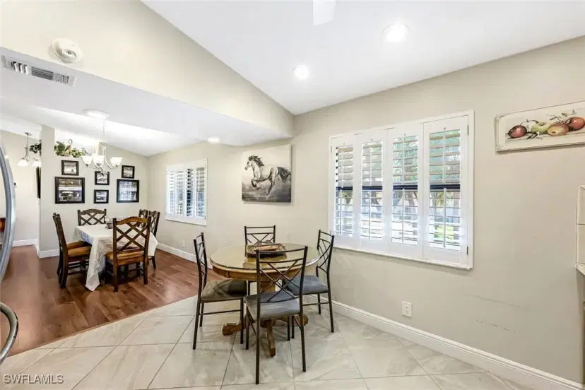 Picture of 194 Albi Rd 8, Naples FL 34112