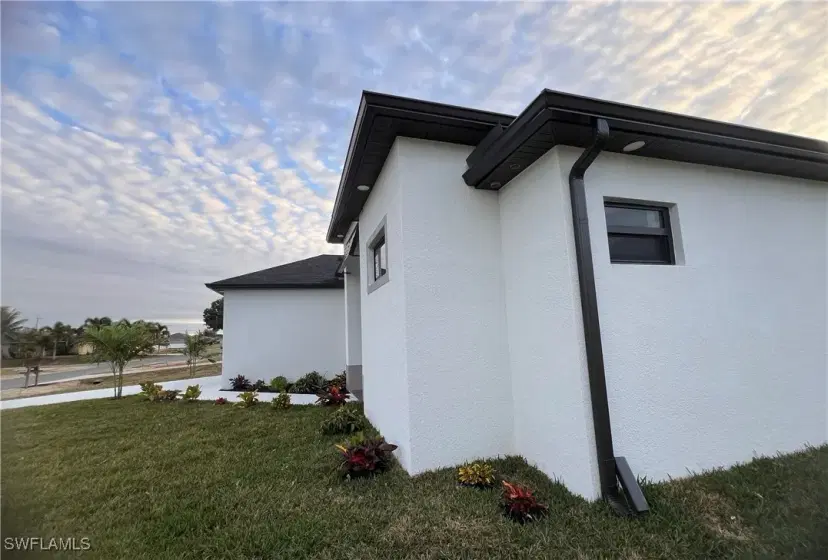 Picture of 2122 NE 14Th Pl, Cape Coral FL 33909