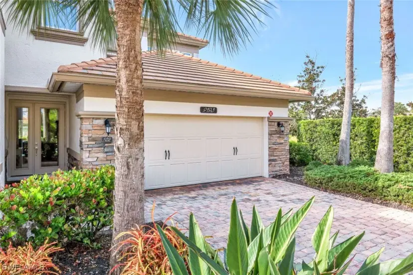 Picture of 9193 Quartz Ln 102, Naples FL 34120