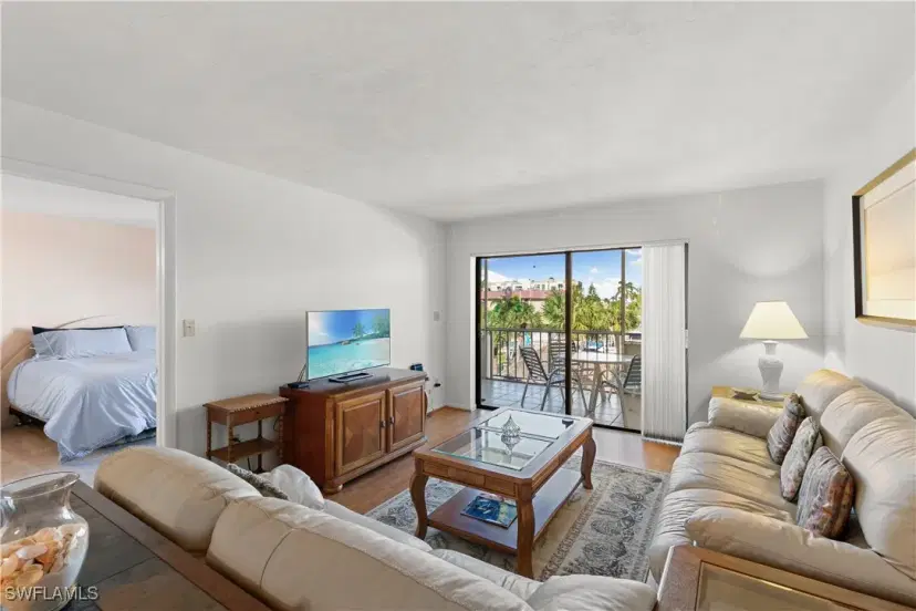 Picture of 1041 Swallow Ave 303, Marco Island FL 34145