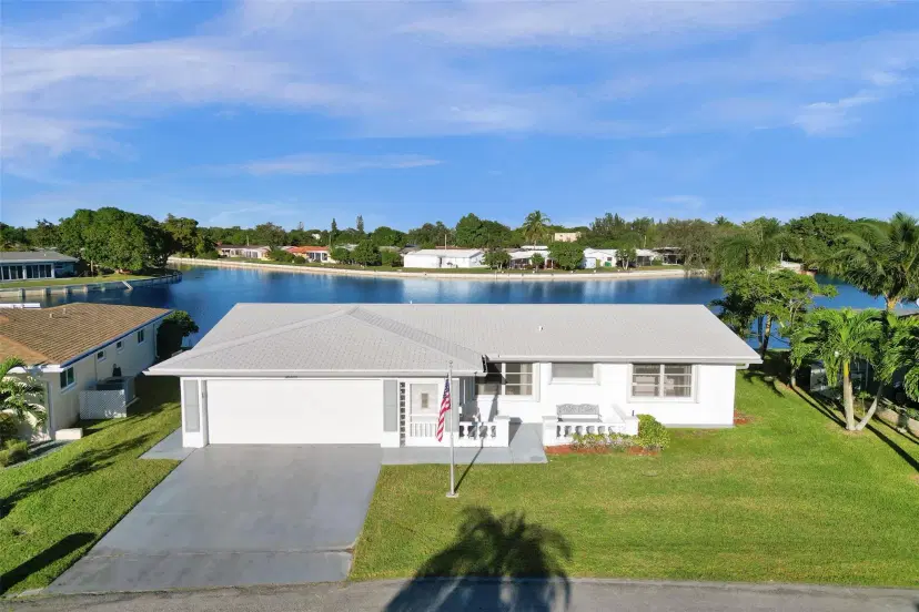 Picture of 6713 NW 58Th Ct, Tamarac FL 33321