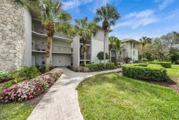 Picture of 752 Eagle Creek Dr 101, Naples, FL 34113