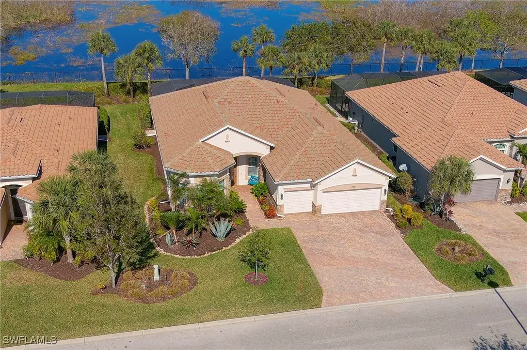 Picture of 9307 Fieldstone Ln, Naples, FL 34120