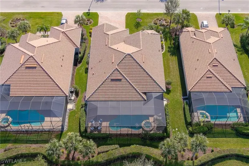 Picture of 9307 Fieldstone Ln, Naples FL 34120